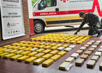 Hallan 134 kilos de cocaína en una ambulancia falsa en Argentina