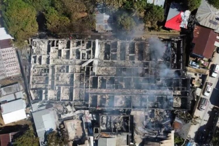 CAF dona 250.000 dólares a Honduras para reconstruir hospital quemado en la isla de Roatán