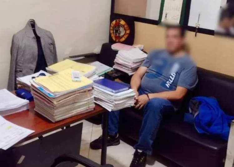 Dos jueces y tres exjueces detenidos en Ecuador en investigación por delincuencia organizada