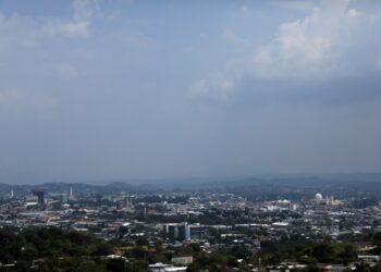 Sistema de vaguadas afectará El Salvador