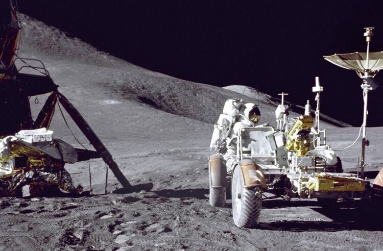 La NASA selecciona a tres empresas para avanzar en el desarrollo de su vehículo lunar