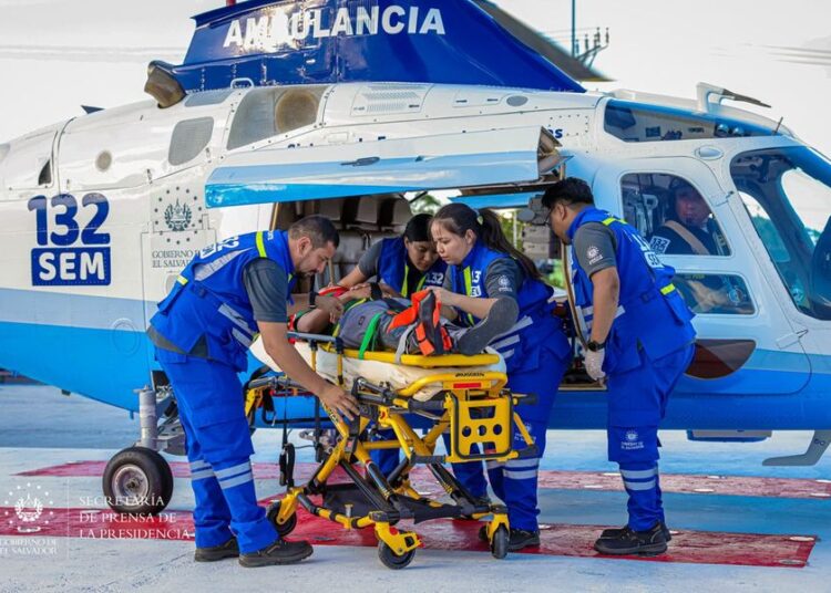 Modernización del sistema de emergencias: Ministerio de Salud exonerado de impuestos para adquirir helicóptero ambulancia