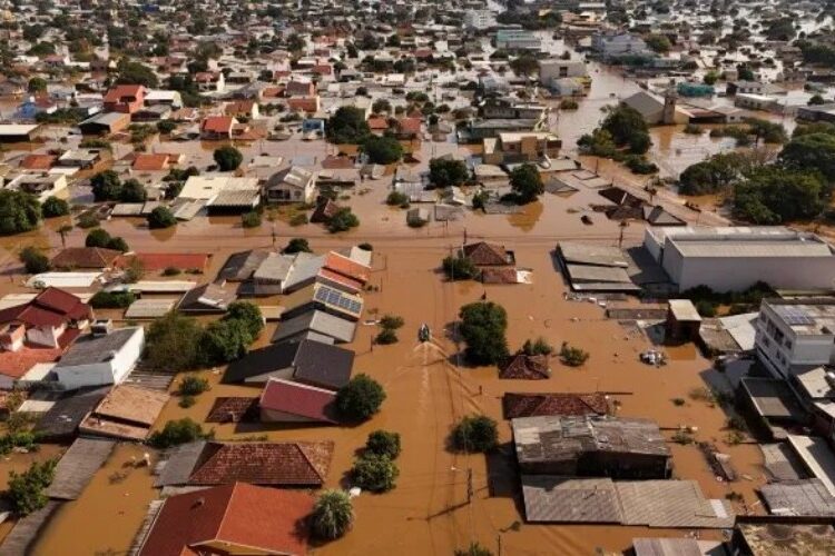 Inundaciones en el sur de Brasil impactan cerca de 400.000 estudiantes