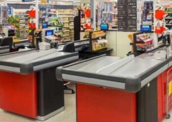 Niño de 11 años roba más de 6.000 euros de la caja de un supermercado en Italia