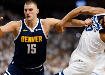 Los Nuggets derrotaron a los Timberwolves y recuperaron la ventaja de campo