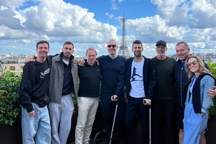 Novak Djokovic fue operado exitosamente de su rodilla derecha