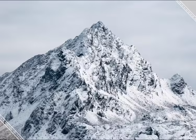 Monte Everest sigue creciendo por la erosión de un río cercano