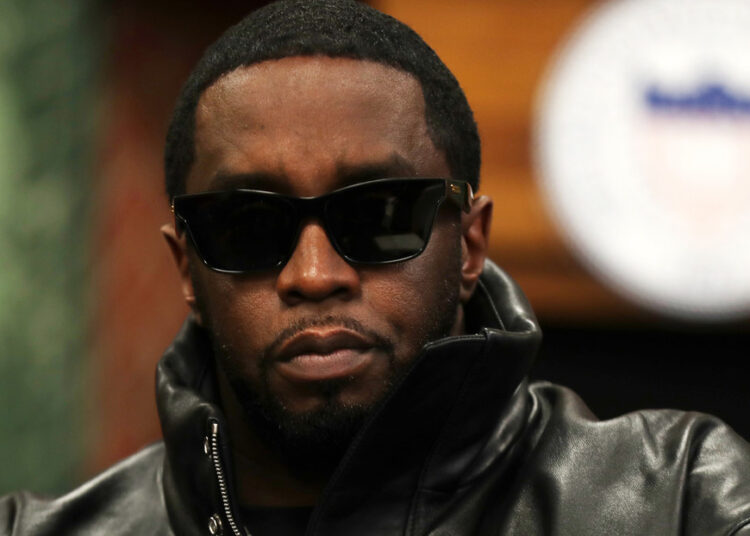 Acusan a P. Diddy de abusar de 25 menores, uno de ellos de 9 años