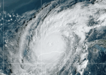 Máxima alerta en Florida ante la proximidad del huracán Milton en categoría 4
