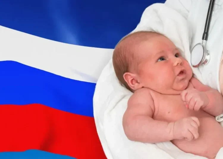 Rusia aprueba ley que prohíbe propaganda de renuncia a tener hijos