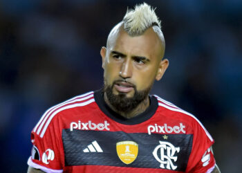 Denuncian al futbolista chileno Arturo Vidal por agresión sexual en un bar