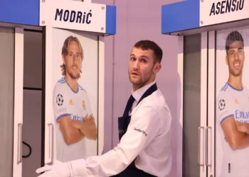 Real Madrid subasta taquillas de sus estrellas, puertas y mosaico del Santiago Bernabéu