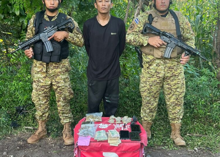 Fuerza Armada ubica a traficante que usaba fachada de repartidor de entregas en San Miguel