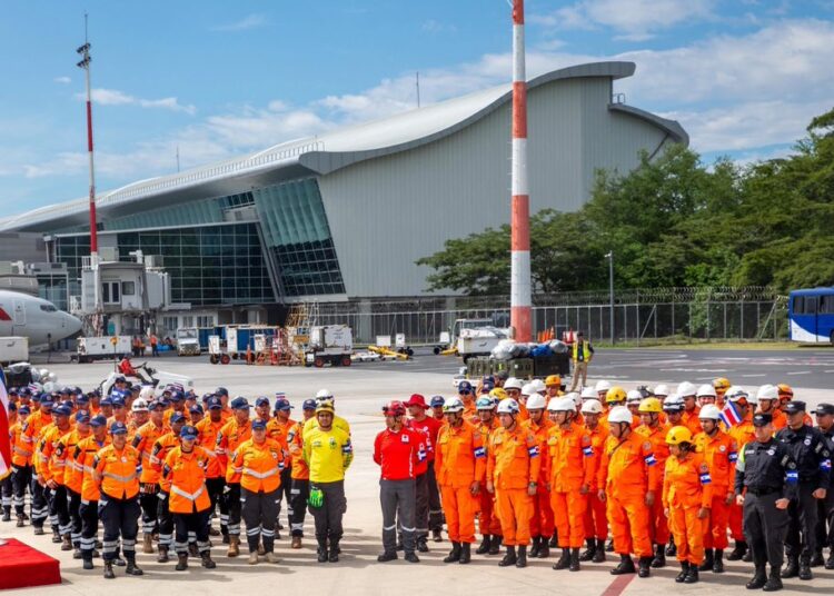 El Salvador finaliza misión de ayuda humanitaria en Costa Rica tras el paso del huracán Rafael