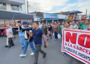 Ecuatorianos protestan en la Amazonía contra la construcción de otra cárcel de Noboa