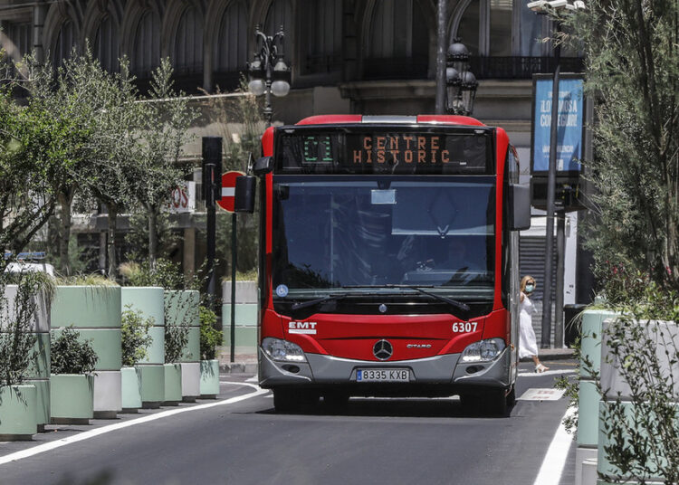 Conductor evita una agresión sexual a una menor en Valencia