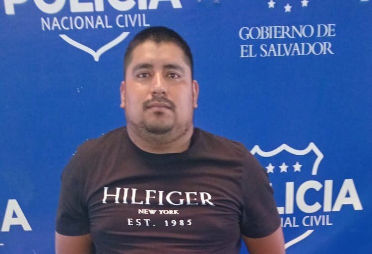 Capturan a sujeto con marihuana y dinero en efectivo en San Salvador Norte