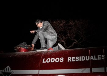 Operativo conjunto de Medio Ambiente y PNC detecta camiones ilegales de recolección de residuos en La Libertad