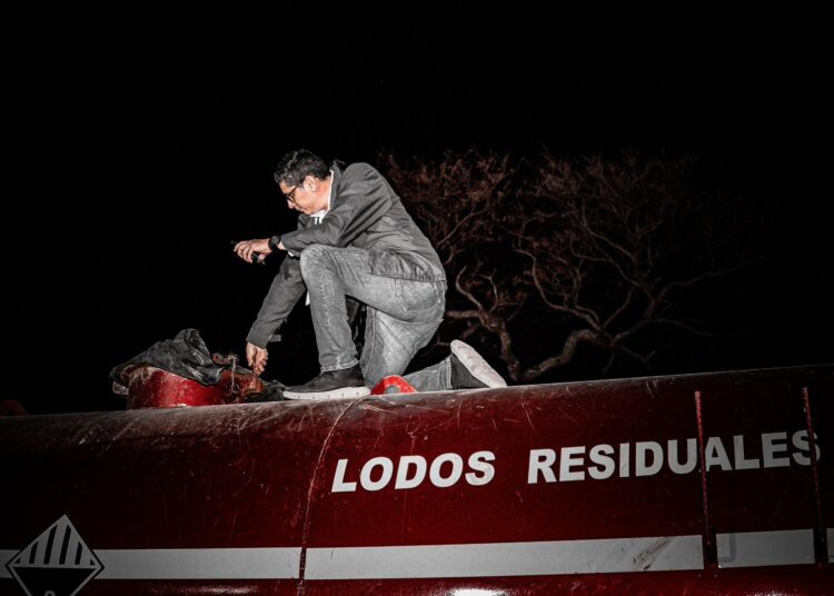 Operativo conjunto de Medio Ambiente y PNC detecta camiones ilegales de recolección de residuos en La Libertad