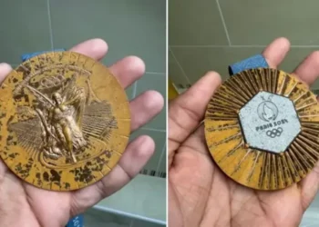 Más de 100 atletas olímpicos devuelven sus medallas a la Monnaie de París por daños y defectos