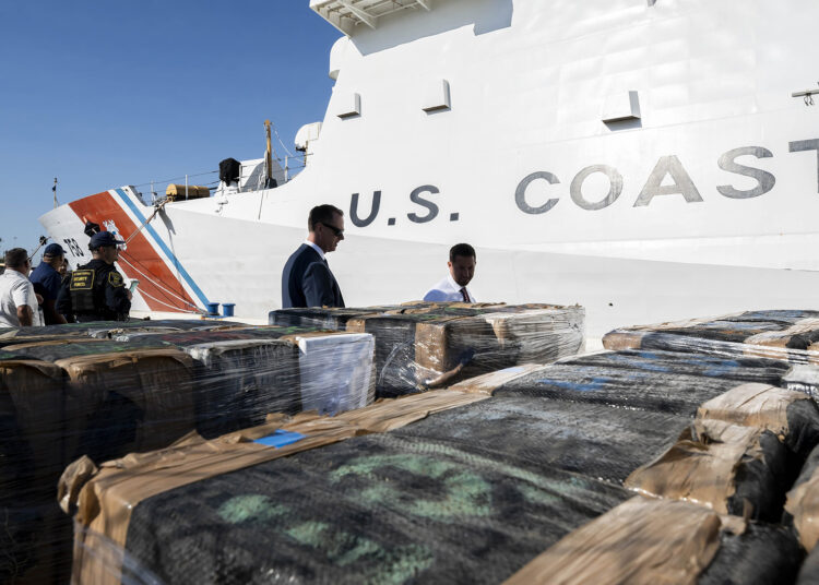 Incautan 13 toneladas de cocaína en Florida; FBI celebra golpe a cárteles mexicanos