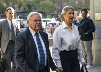 Hallan culpable de aceptar sobornos a la esposa del exsenador demócrata Bob Menéndez en Nueva York