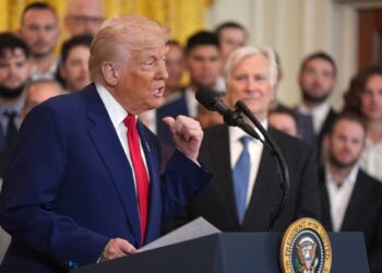 Trump aumenta al 104 % los aranceles a China