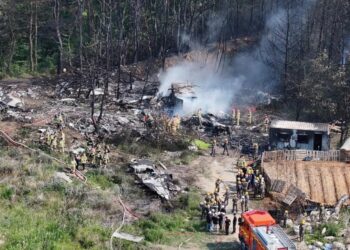 Avión militar con cuatro tripulantes a bordo se estrelló en Corea del Sur