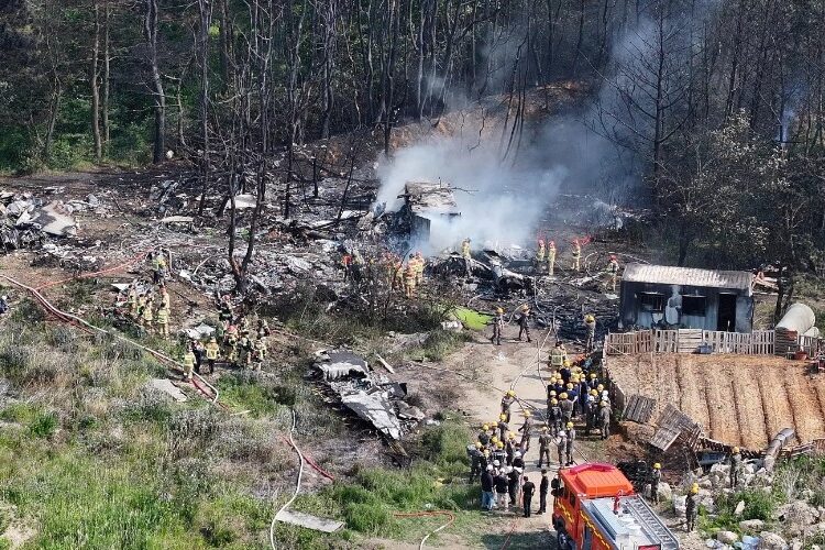 Avión militar con cuatro tripulantes a bordo se estrelló en Corea del Sur