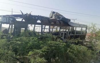 Al menos cinco fallecidos en ataque contra autobús escolar en Pakistán