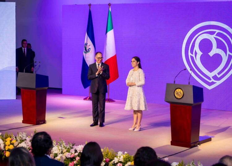 El Salvador e Italia se unen para reducir la mortalidad materno-infantil