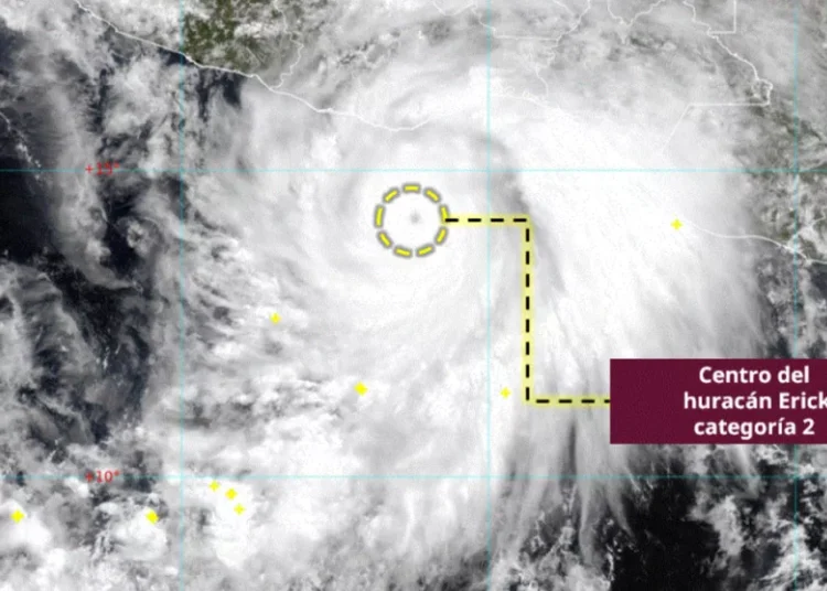 El huracán Erick alcanza la categoría 2 en el Pacífico