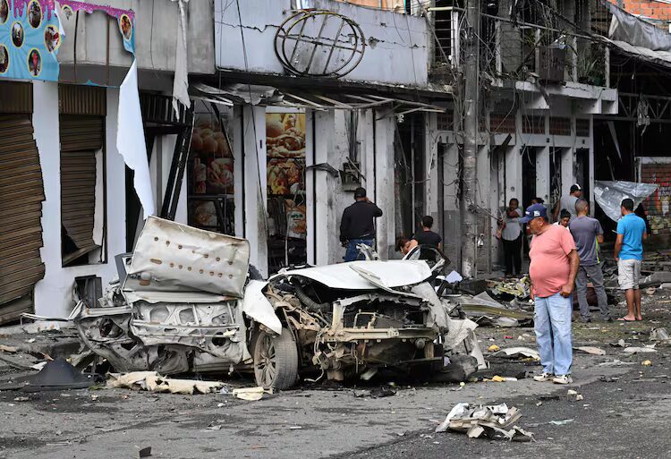 Dos atentados con carros bomba en el departamento colombiano del Cauca