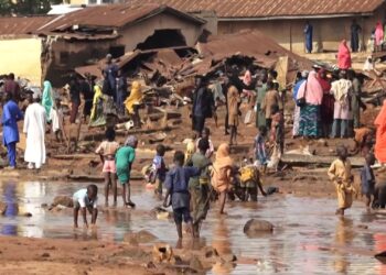 Aumentan a 159 los fallecidos por fuertes lluvias en oeste de Nigeria
