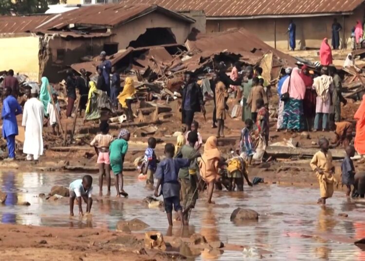 Aumentan a 159 los fallecidos por fuertes lluvias en oeste de Nigeria