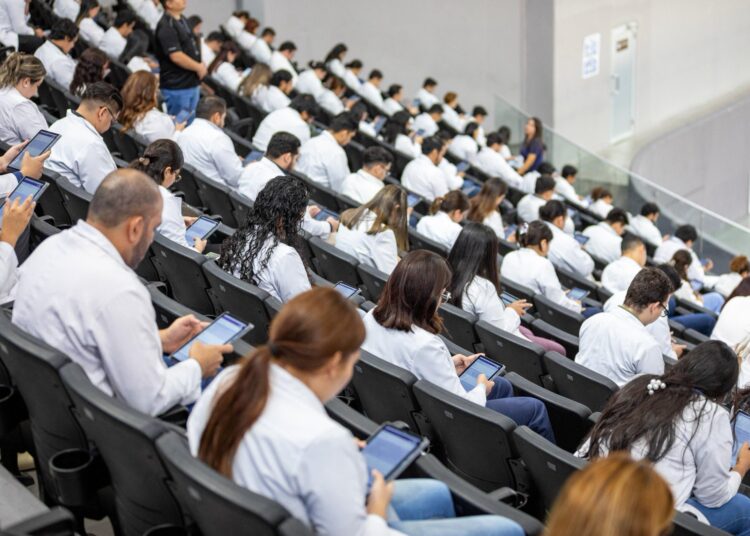 Médicos se sometieron a la prueba ENAR 2025