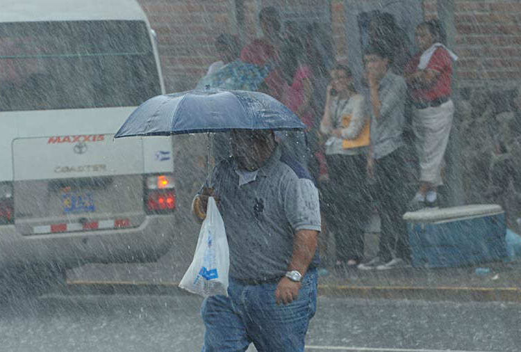 Medio ambiente prevé onda tropical este jueves y viernes 