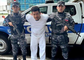 Capturan a deportado acusado de homicidio 