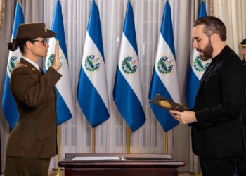 Presidente Bukele juramenta a nueva ministra de Educación