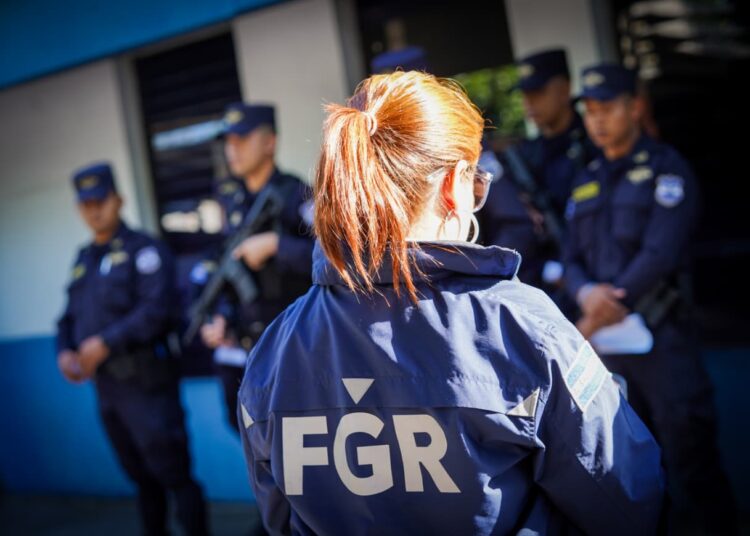 Allanan bar que comercializaba drogas en San Salvador