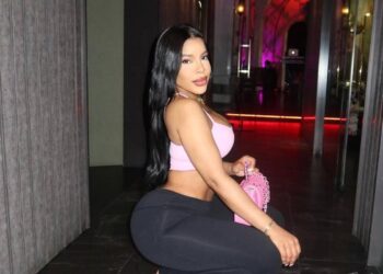 Hallaron muerta a una influencer: la encontraron baleada en su auto