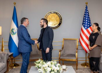 “Lo que estoy viendo es un éxito asombroso”: Senador Ted Cruz en su visita al país 