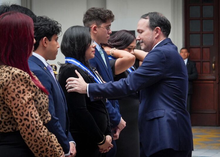 PNC celebra 33 años reconociendo la valentía y el servicio de su personal