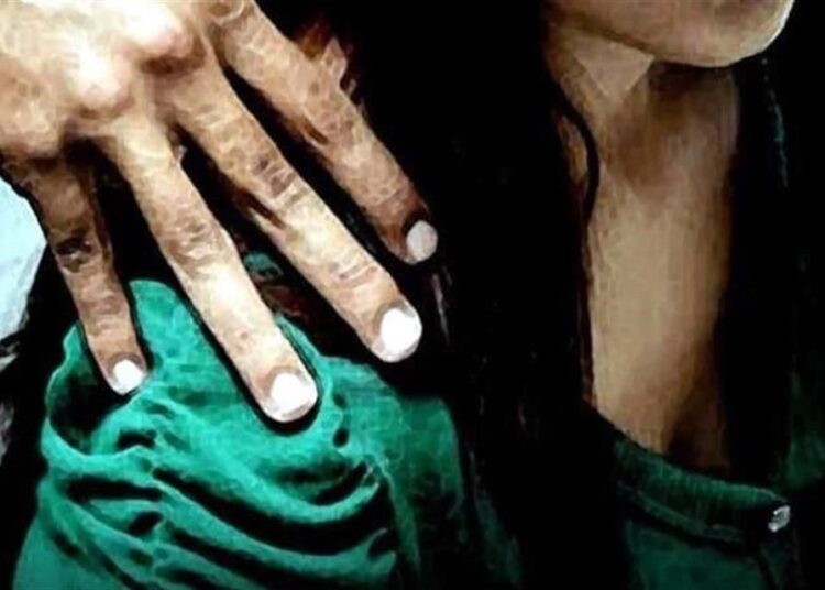 Sujetos son condenados a cárcel por violar a una compañera de trabajo en Apopa 