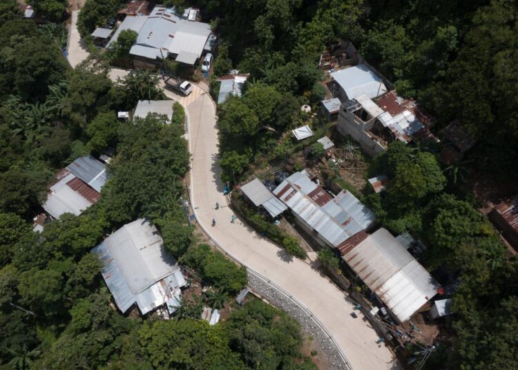 La DOM inaugura nueva vía en La Paz Oeste