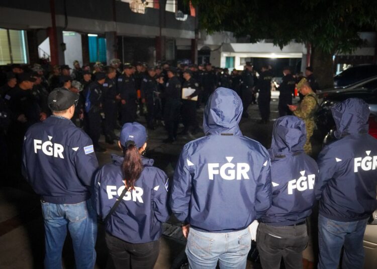 Operativo de la FGR deja la captura de 57 personas acusadas de alimentar a pandilleros ocultos por el Régimen