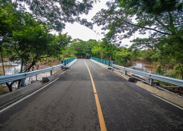 DOM renueva calle que conecta varios distritos de San Miguel y Morazán