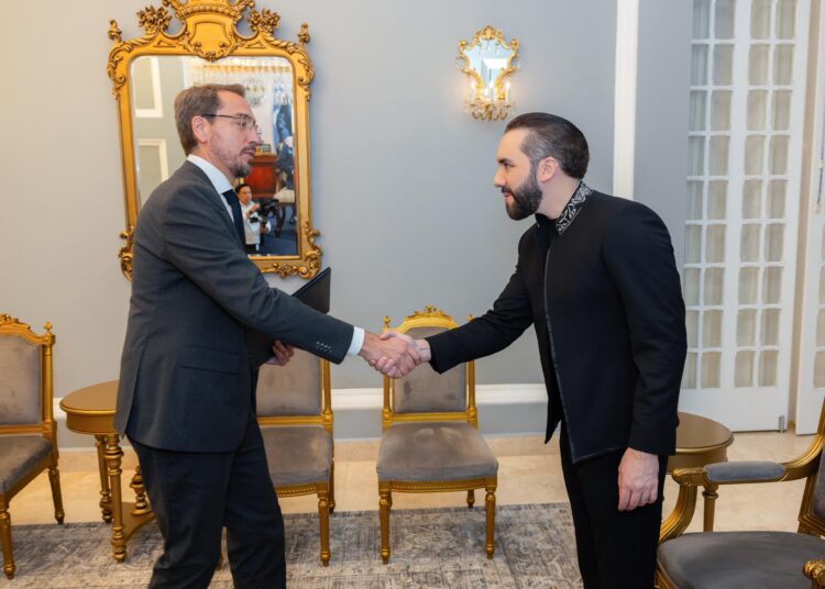 El nuevo Embajador de la Unión Europea en El Salvador presentó sus cartas credenciales al Presidente Bukele