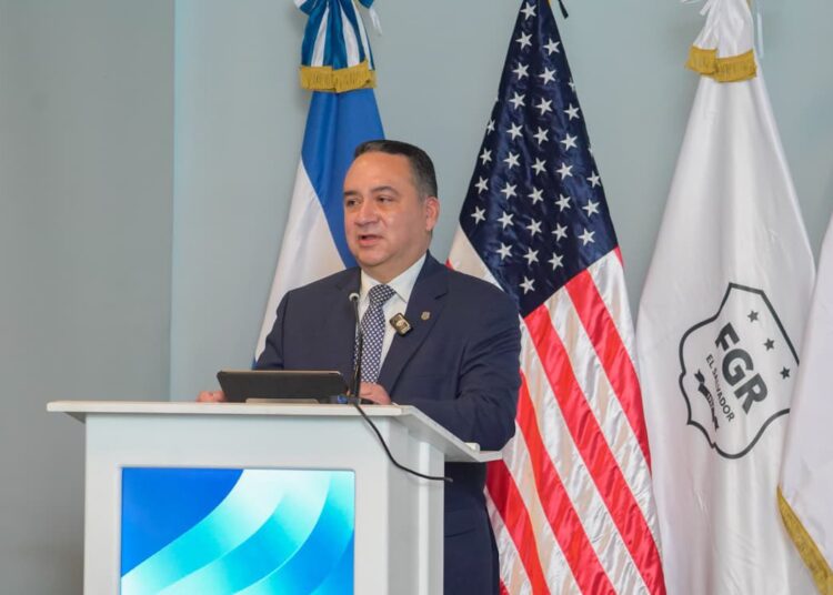 Fiscalía lanza programa de capacitación contra el lavado de dinero y el financiamiento del terrorismo  