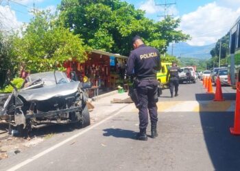 Un muerto y un lesionado tras accidente vial en carretera a San Juan Opico